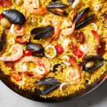Paella là gì? Nguồn gốc, nguyên liệu và các loại paella nổi tiếng của Tây Ban Nha